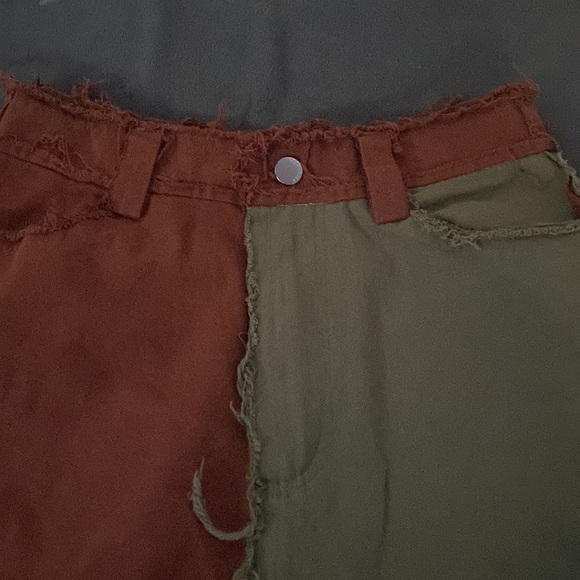 Frayed Patchwork Jeans - Picture 3 of 4